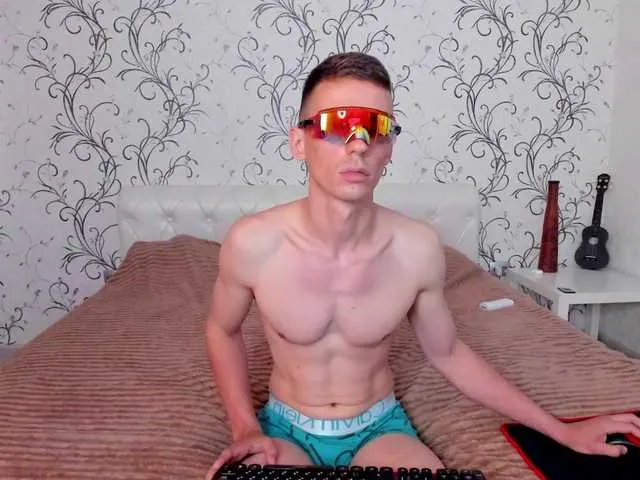 Live sex webcam photo for kevinlarsen99 #277816485