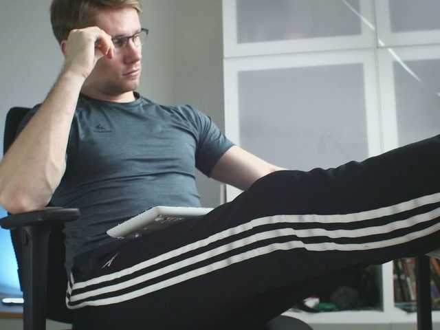 Live sex webcam photo for kevinpark #290607461