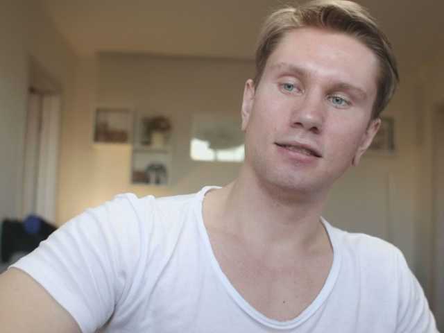 Live sex webcam photo for kevinpark #290628878