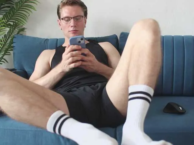 Live sex webcam photo for kevinpark #290930308