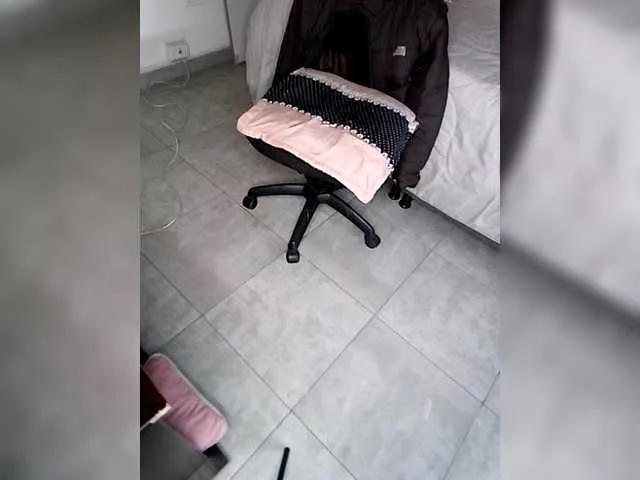 Live sex webcam photo for keyla01 #273827280