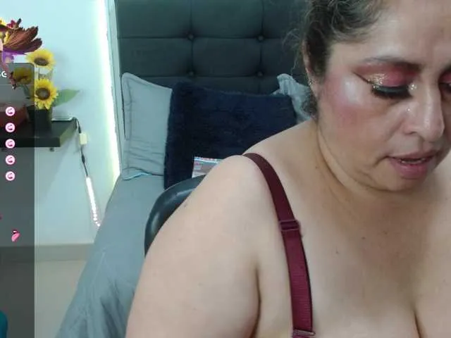 Live sex webcam photo for keyla01 #276621227