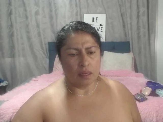 Live sex webcam photo for keyla01 #277098635