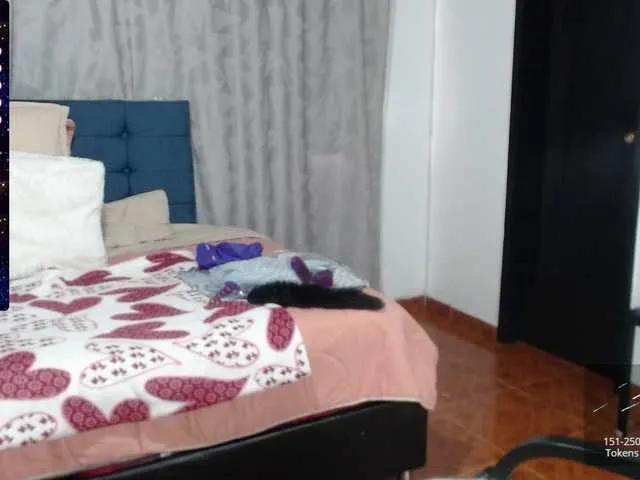 Live sex webcam photo for keyla01 #277442240