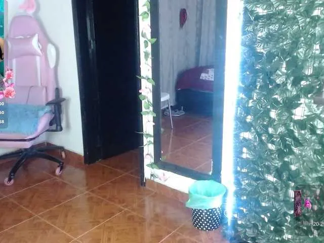 Live sex webcam photo for keyla01 #290546947