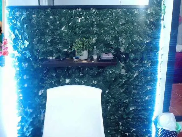 Live sex webcam photo for keyla01 #290635622