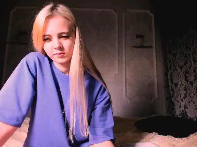 Live sex webcam photo for keysi8 #272712422