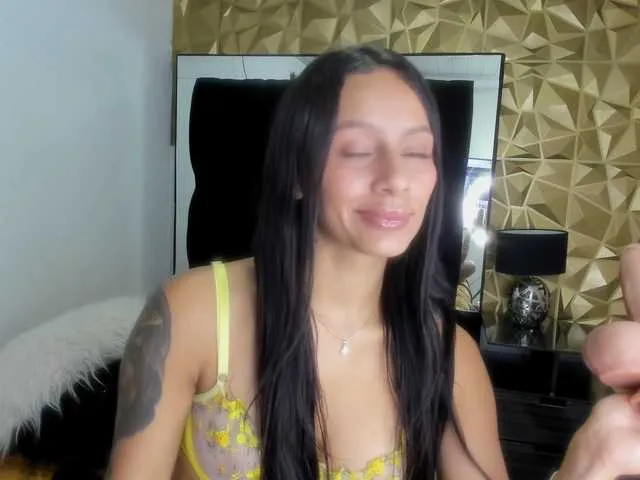 Live sex webcam photo for kharlyn-angel #291093894