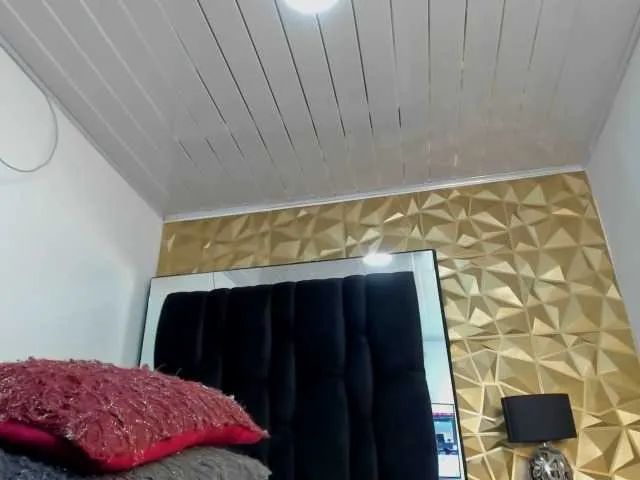 Live sex webcam photo for kharlyn-angel #291115603