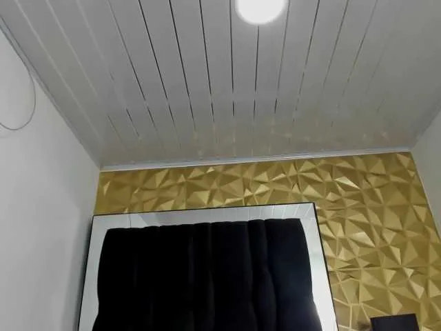 Live sex webcam photo for kharlyn-angel #291122590