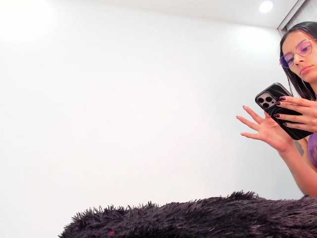 Live sex webcam photo for kharlyn-angel #291889351