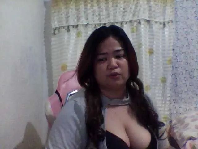 Live sex webcam photo for khim052630 #290779179