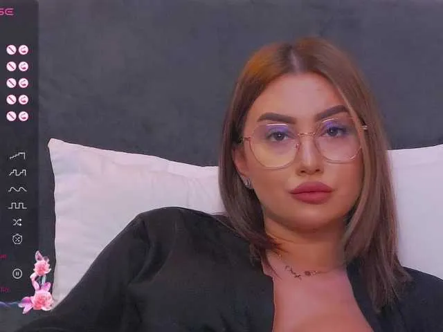 Live sex webcam photo for kiannasins #277728480