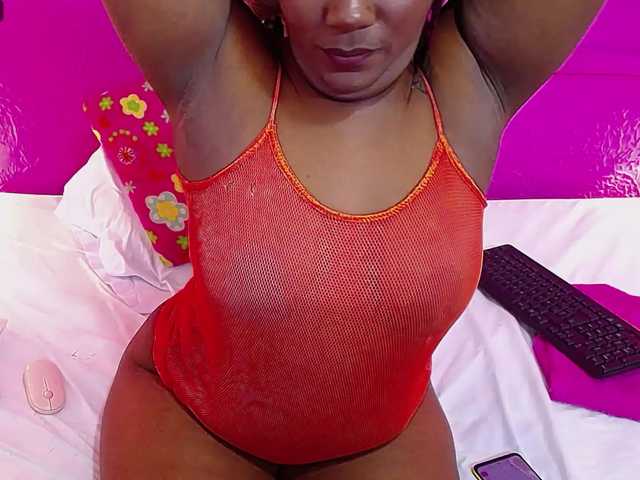 Live sex webcam photo for kiara-evanss #276719109