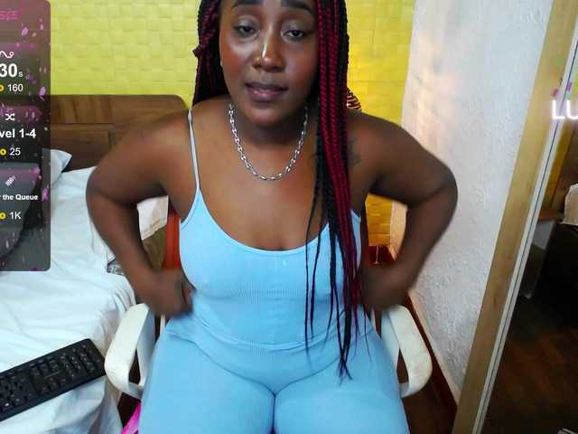 Live sex webcam photo for kiara-evanss #276845391