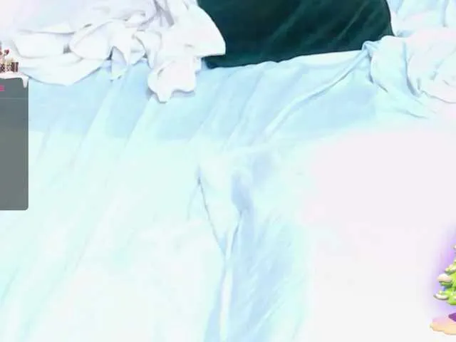 Live sex webcam photo for kiara-evanss #276999139