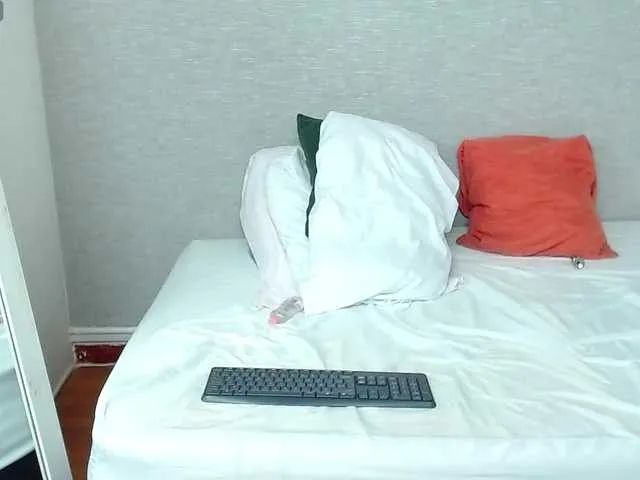 Live sex webcam photo for kiara-evanss #277100130