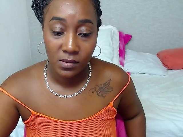 Live sex webcam photo for kiara-evanss #277647735