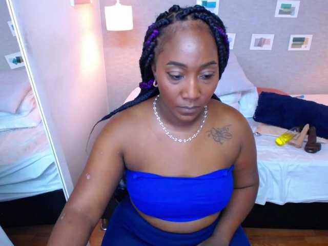 Live sex webcam photo for kiara-evanss #290396936