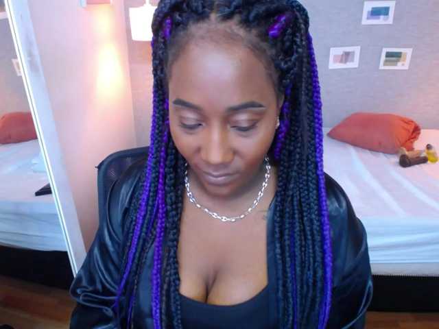 Live sex webcam photo for kiara-evanss #290443420