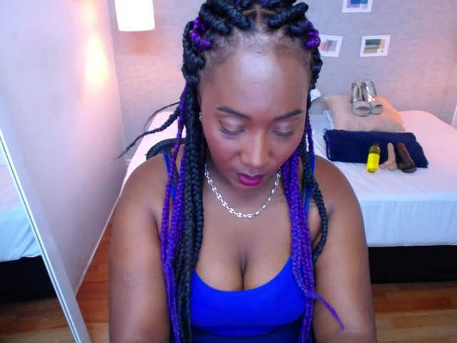 Live sex webcam photo for kiara-evanss #290615693