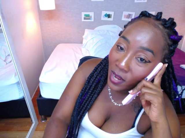 Live sex webcam photo for kiara-evanss #290638871