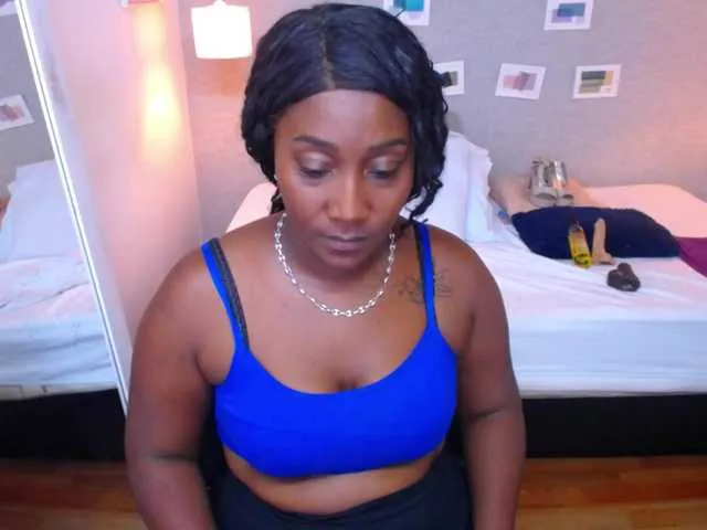 Live sex webcam photo for kiara-evanss #290783335