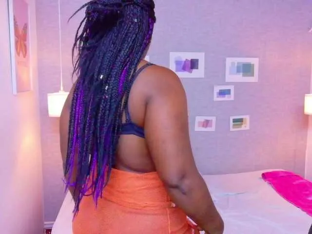 Live sex webcam photo for kiara-evanss #291054379