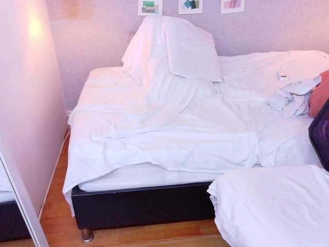 Live sex webcam photo for kiara-evanss #292186786