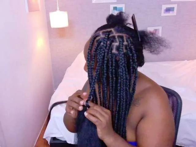 Live sex webcam photo for kiara-evanss #292224500