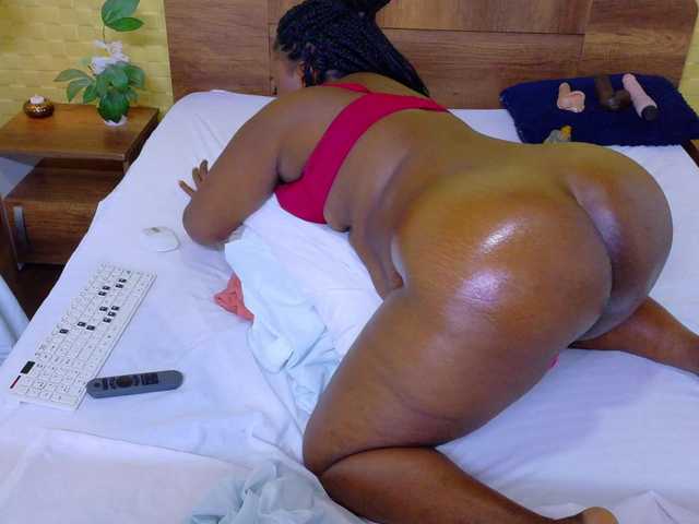 Live sex webcam photo for kiara-evanss #292316271