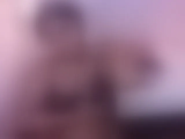 Live sex webcam photo for kiara-evanss #293368942