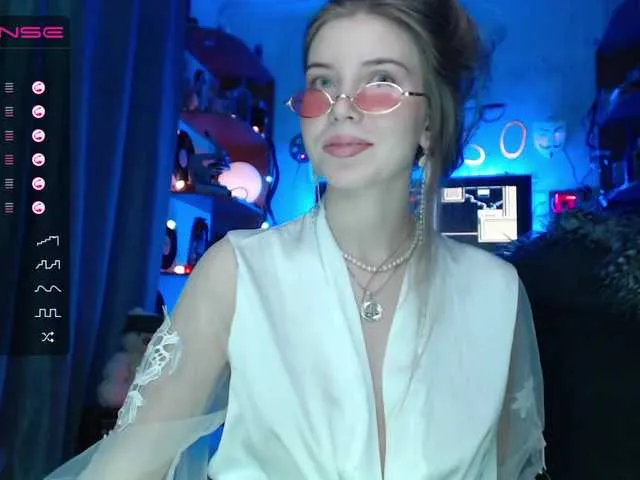 Live sex webcam photo for kika-Co #272218329
