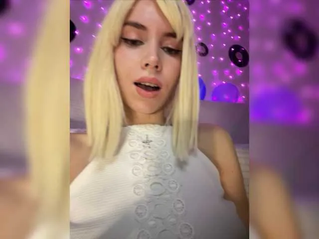Live sex webcam photo for kika-Co #276870031