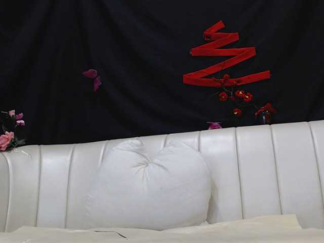 Live sex webcam photo for kiki-001 #277153995