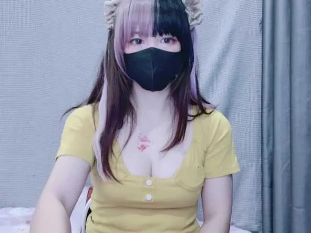 Live sex webcam photo for kiki-001 #291228287