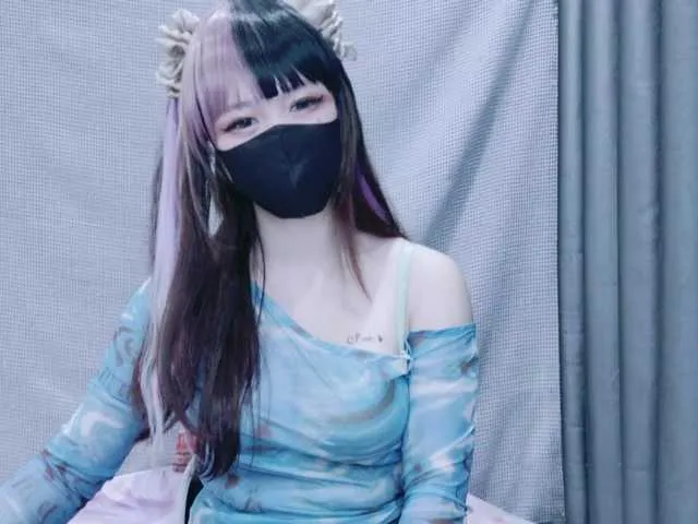 Live sex webcam photo for kiki-001 #291296296