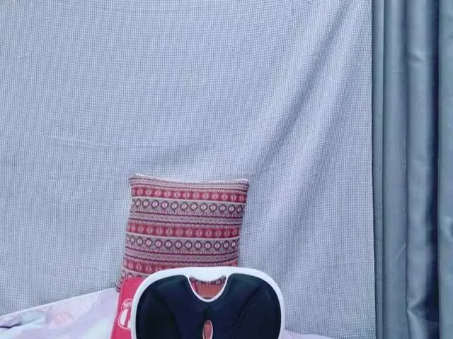 Live sex webcam photo for kiki-001 #291414390