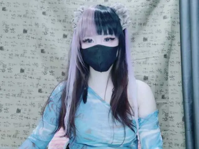 Live sex webcam photo for kiki-001 #291762880