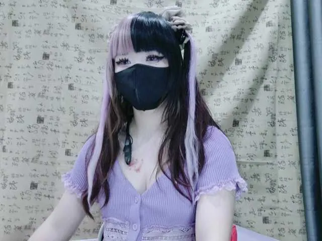 Live sex webcam photo for kiki-001 #291917750