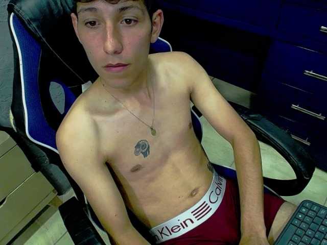 Live sex webcam photo for kill-999 #276580039
