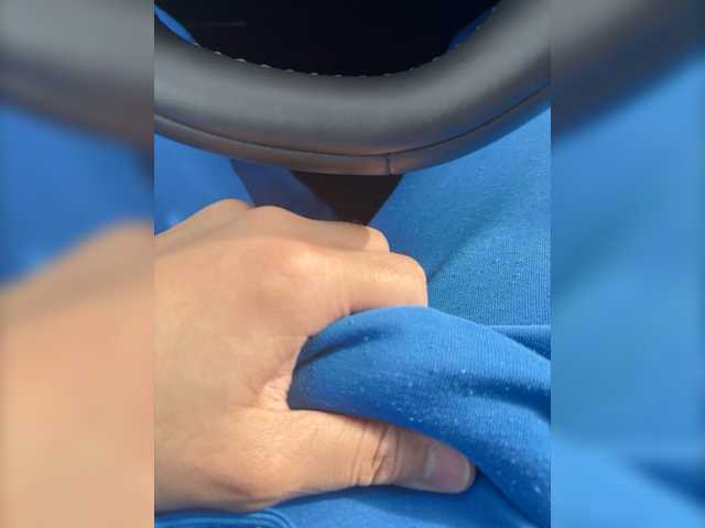 Live sex webcam photo for killer-whale #277689487