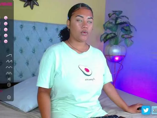 Live sex webcam photo for kim-2301 #275954092