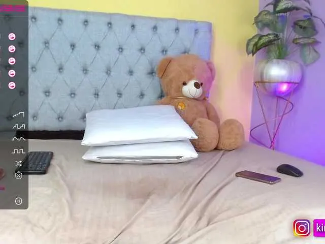 Live sex webcam photo for kim-2301 #275970040