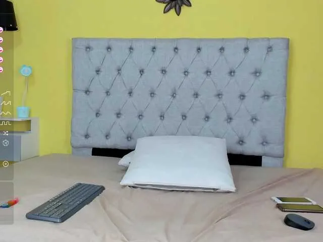 Live sex webcam photo for kim-2301 #276324869