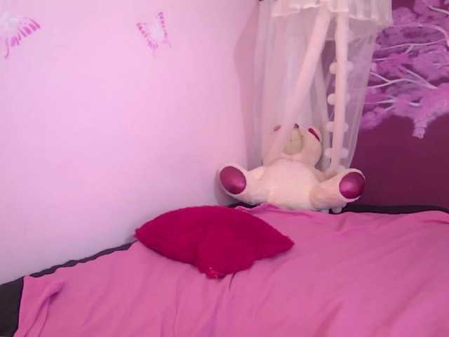 Live sex webcam photo for kim-blake #271697245