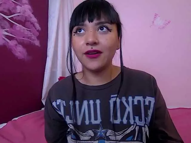 Live sex webcam photo for kim-blake #271804940