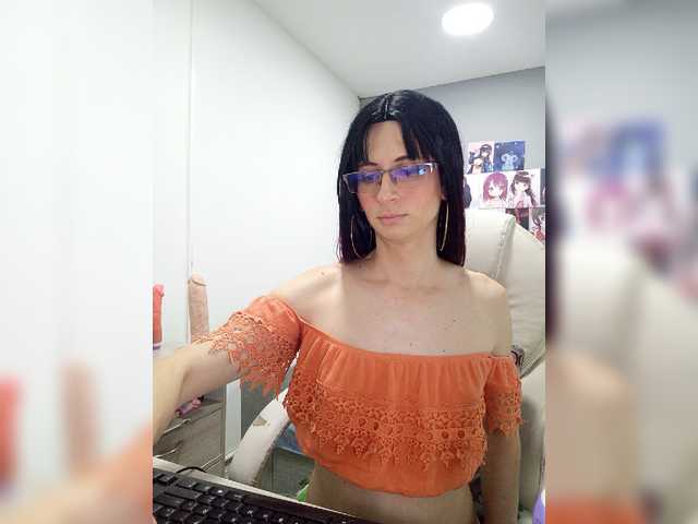 Live sex webcam photo for kim-edwards #275586485