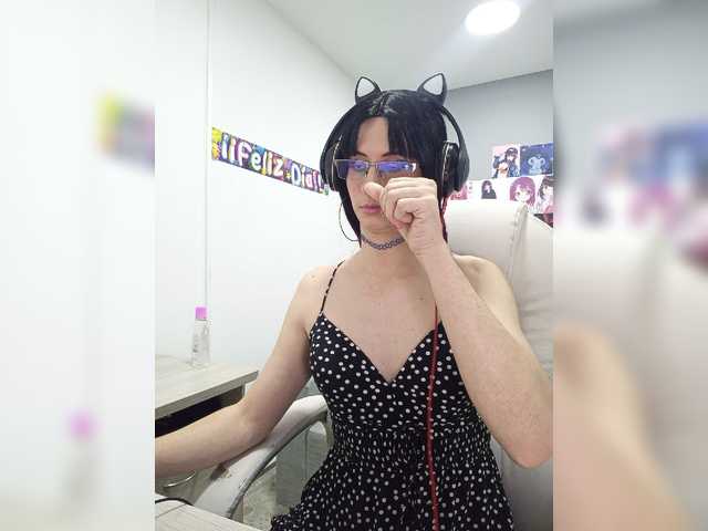 Live sex webcam photo for kim-edwards #275674086