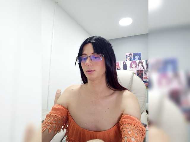 Live sex webcam photo for kim-edwards #275679778